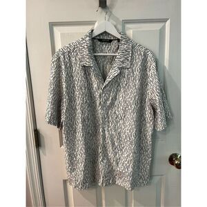 Kenneth Cole Off White & Black Bar Logo Short Sleeve Button Up sz L NWT